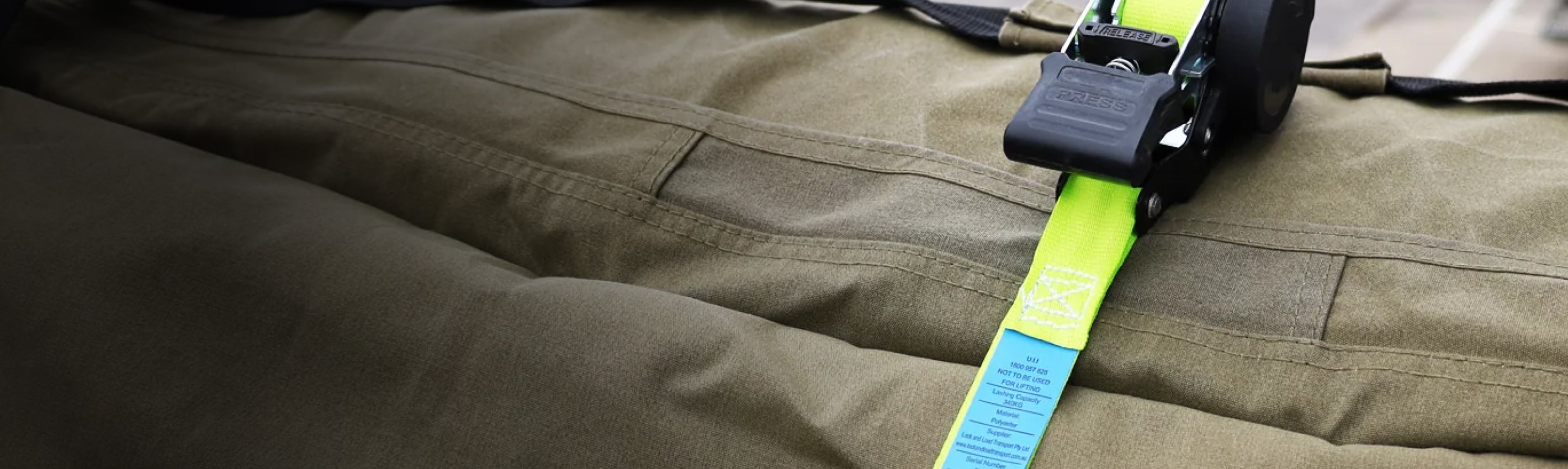 retractable ratchet strap