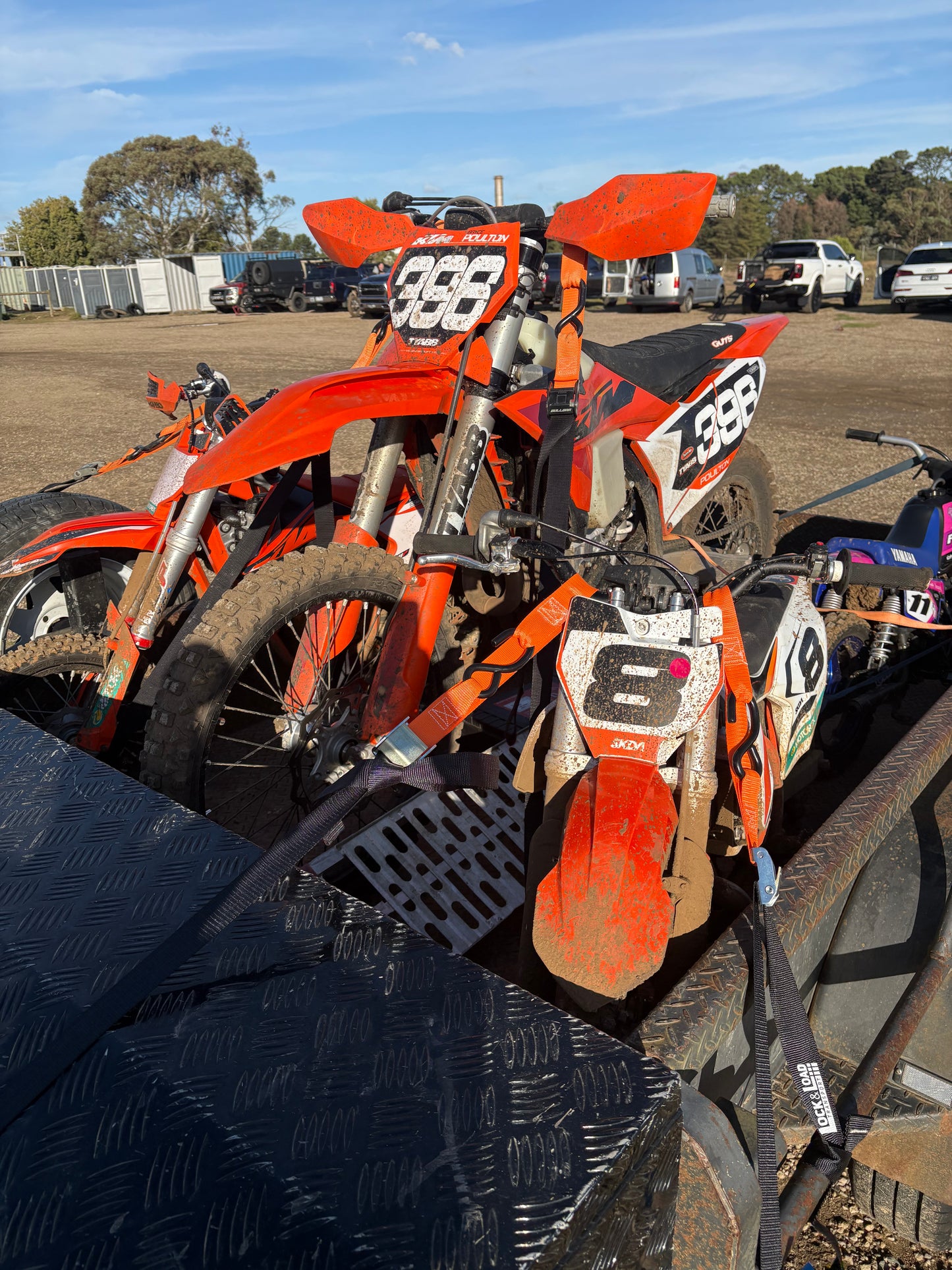 Pair of Orange Motorcycle Tie Down Straps - RW92