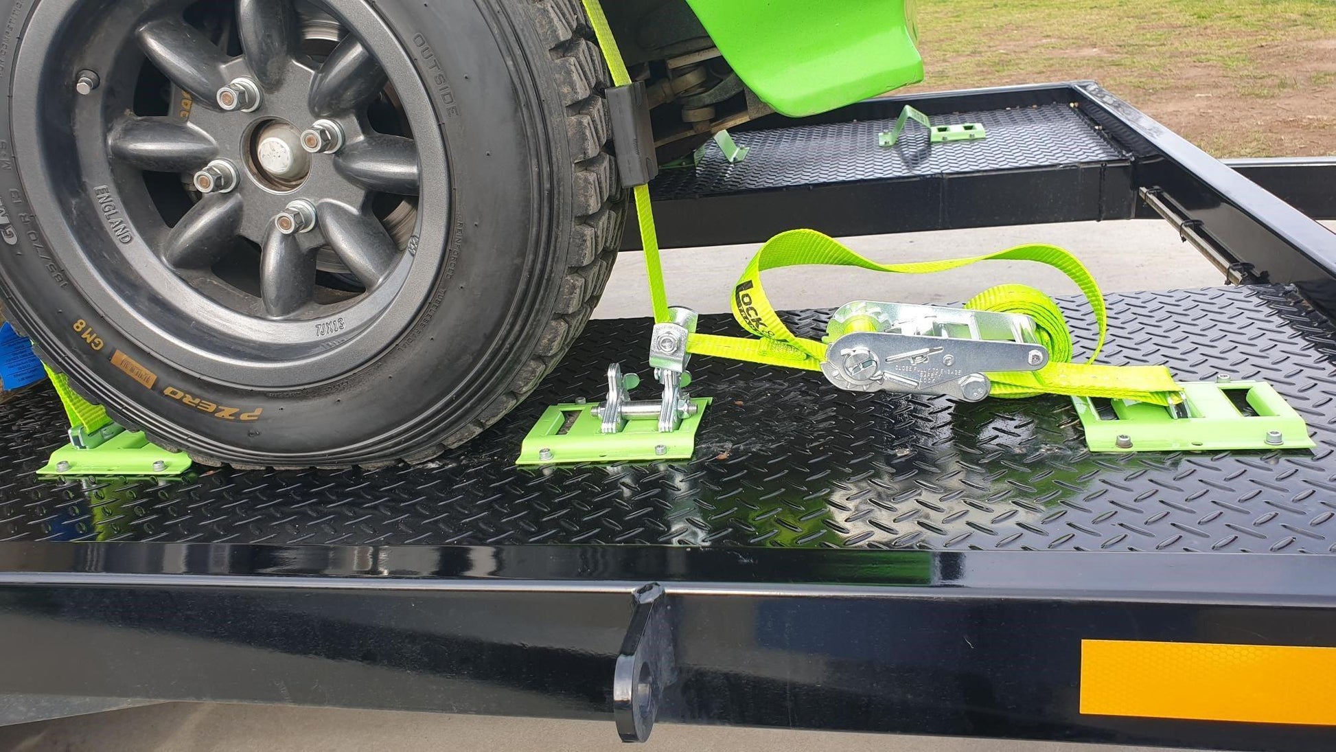 e-track-kit-with-25mm-retractable-ratchet-designed-for-lowered-cars-rw22-lock-and-load-transport-2 - Lock & Load Transport